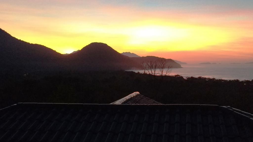 Burung Flats Itamambuca - Hospedagem Com Vista Para O Mar Ubatuba Ngoại thất bức ảnh